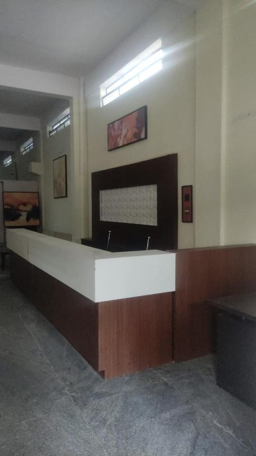 Abuzz Oxfordcaps Bannerghatta Bangalore Eksteriør billede