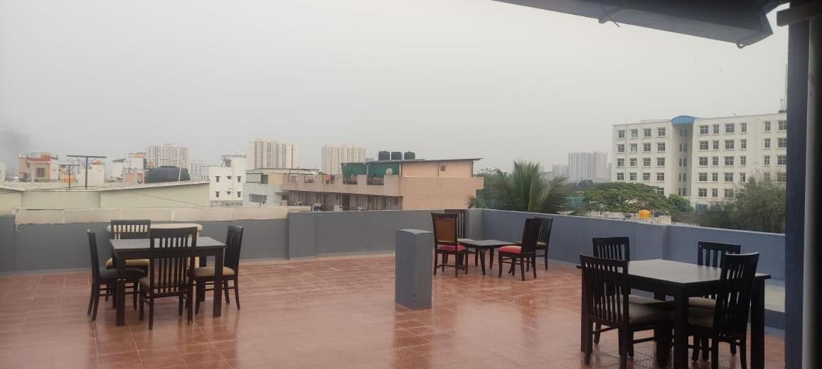 Abuzz Oxfordcaps Bannerghatta Bangalore Eksteriør billede