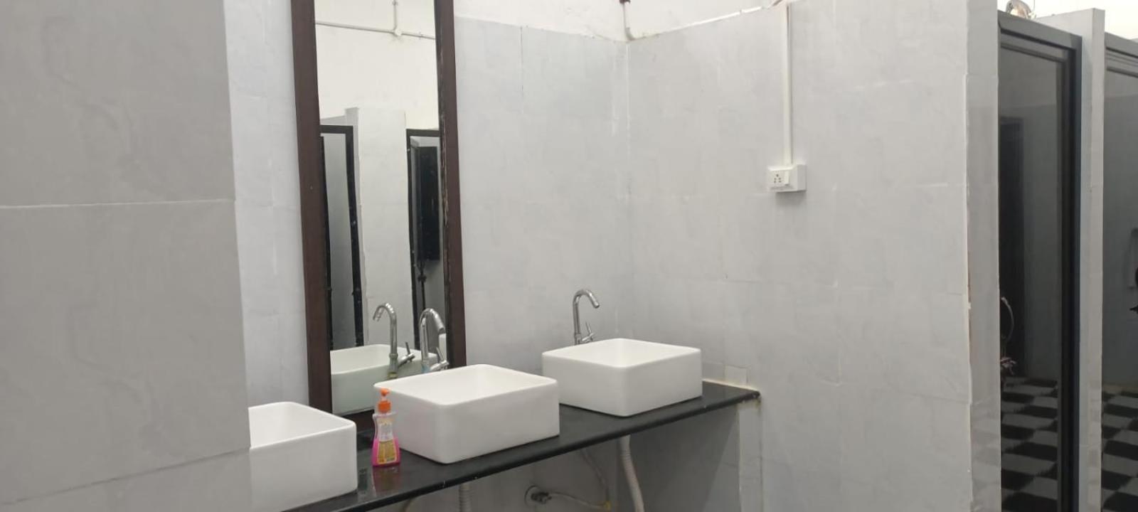 Abuzz Oxfordcaps Bannerghatta Bangalore Eksteriør billede